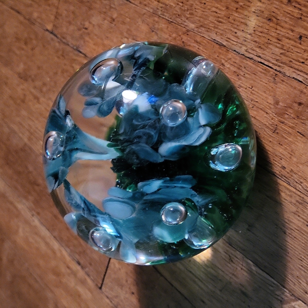 Vintage Signed Joe Rice Trumpet Flower Paperweight